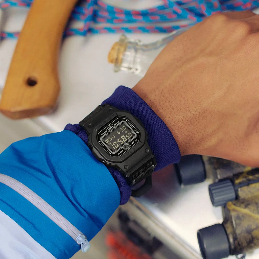 Casio G-Shock DW-5600MNC-1ER rannekello - Image 4