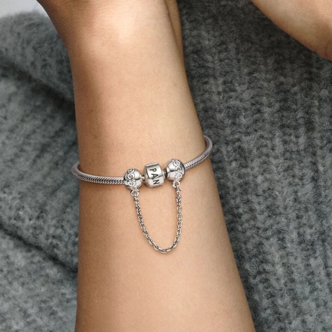 Pandora Moments Band of Hearts Safety Chain hela, hopea, 791088-05 - Image 2