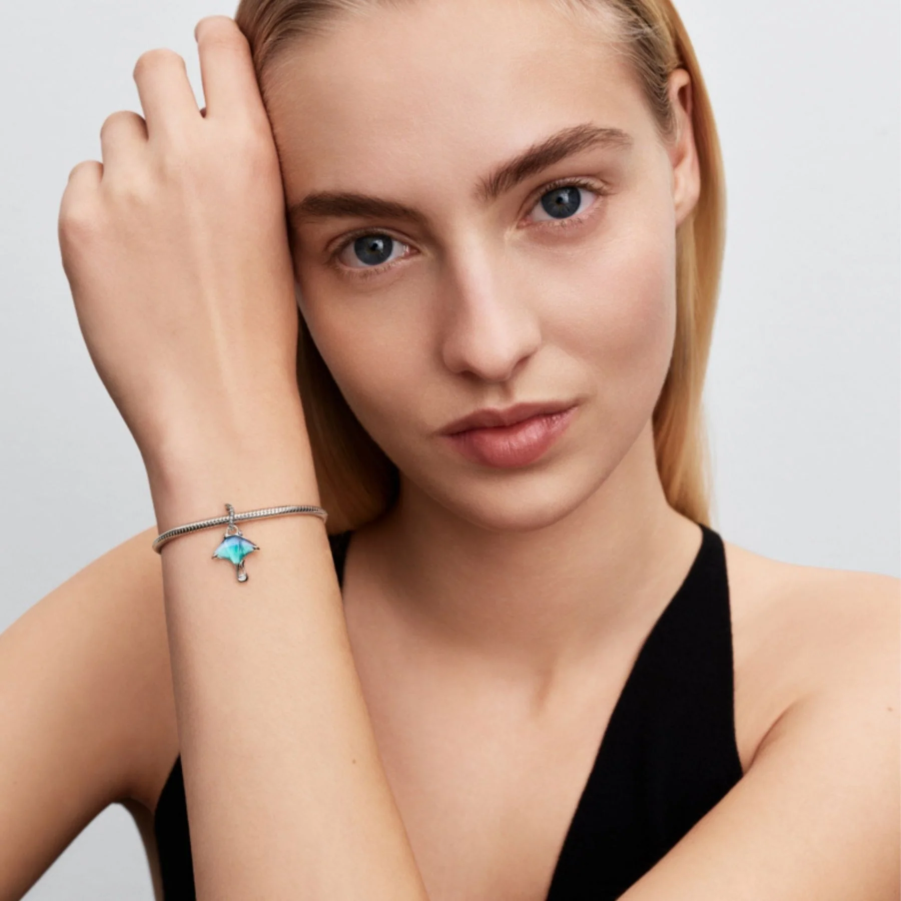 Pandora Moments Manta Ray hela, hopeaa, 794685C01 - Image 4