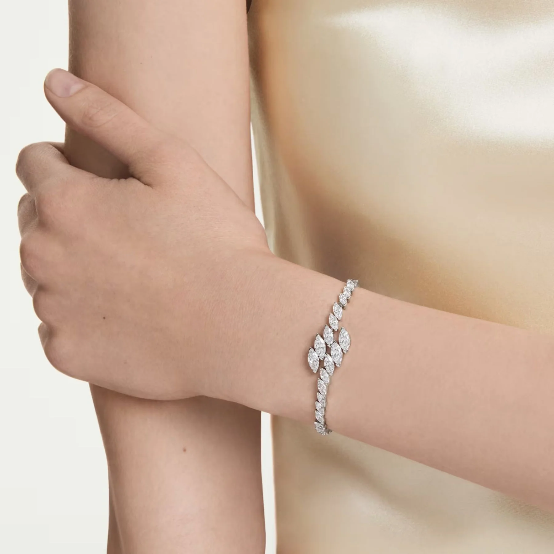 Swarovski Mesmera rannekoru, vaalea metalli ja kirkkaat zirkonit, 5748014 - Image 5